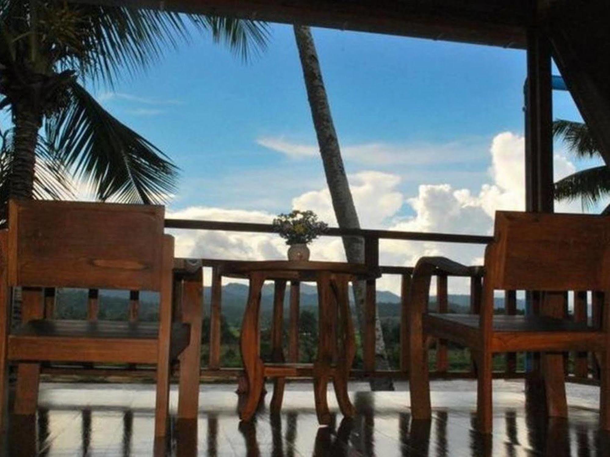 River Bank Resort Mae Sariang Extérieur photo